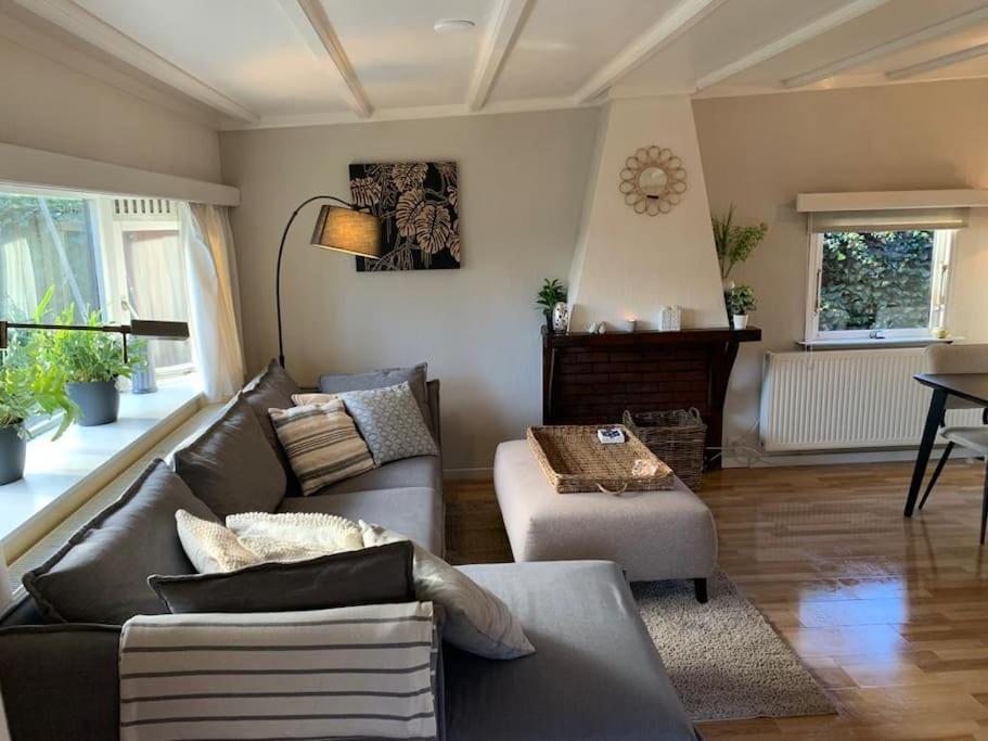 Private Big Garden Double With Outside Hottub And Barrelsauna, Woodside, Nature Apartment *