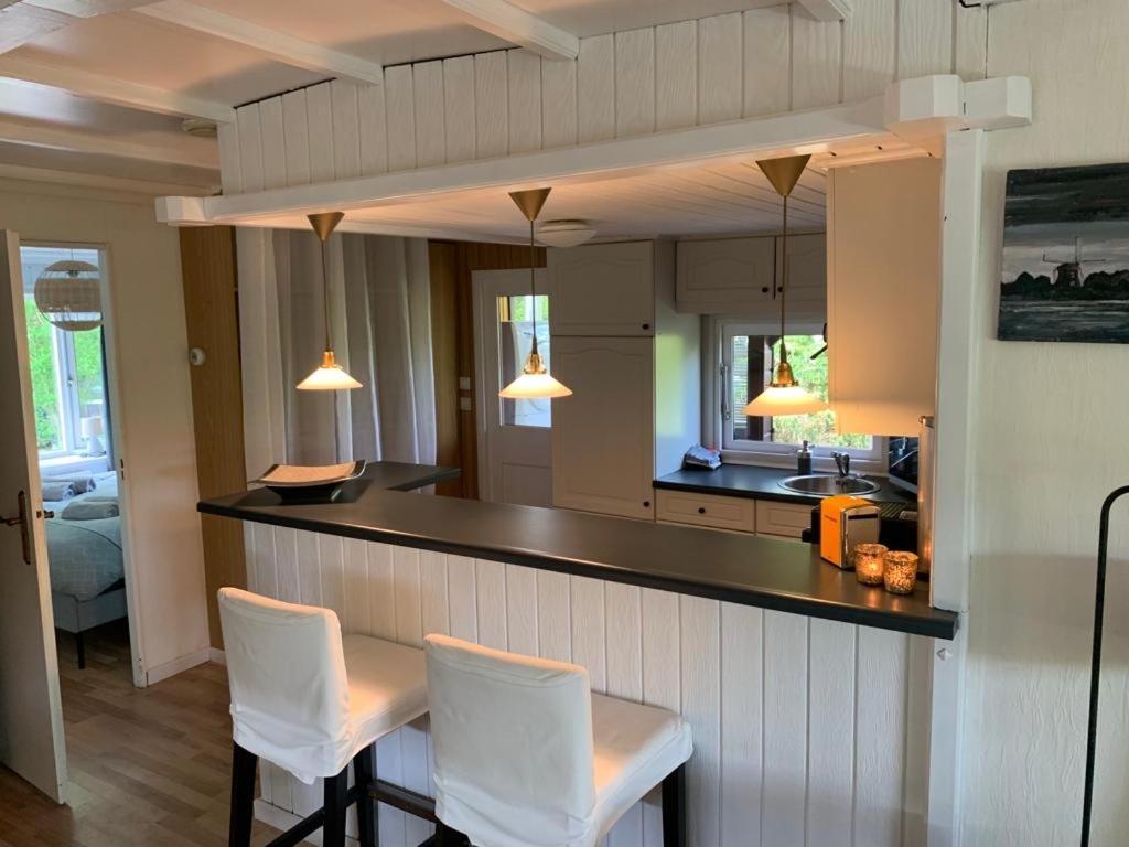 Private Big Garden Double With Outside Hottub And Barrelsauna, Woodside, Nature *