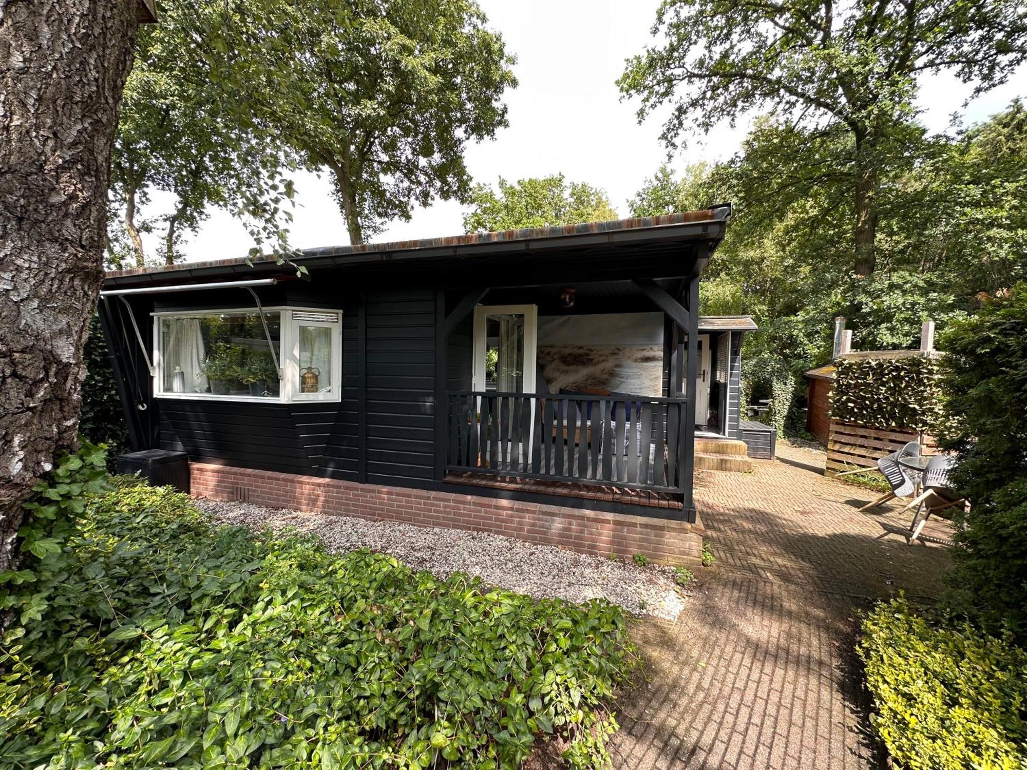 Apartment Private Big Garden Double With Outside Hottub And Barrelsauna, Woodside, Nature *