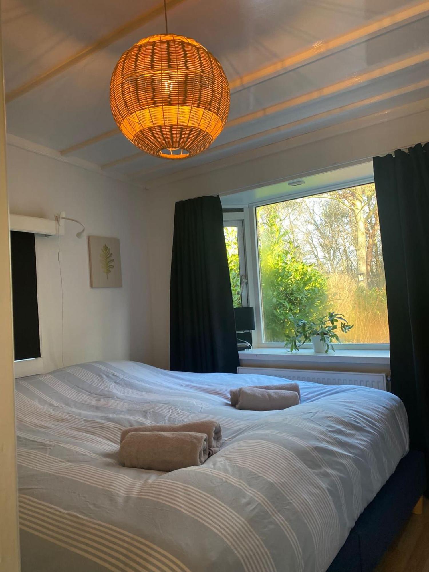 Private Big Garden Double With Outside Hottub And Barrelsauna, Woodside, Nature Apartment Voorthuizen